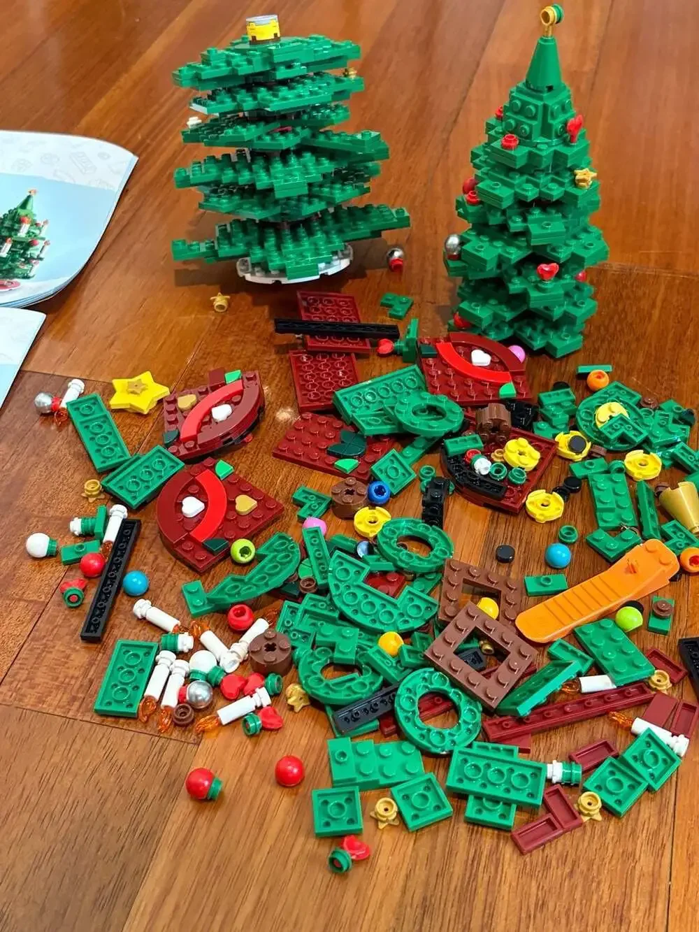 LEGO 40573 Christmas Tree Holiday Set w/ Instructions – Partially Built / Incomp - Picture 5 of 8